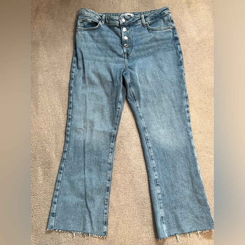 ZARA Slighty cropped button fly jeans NWOT